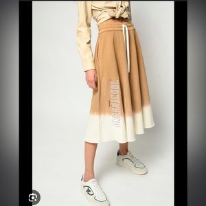 Pinko Womens Skirts XS
Organicool skirt BEIGE/WHITE. Like new!